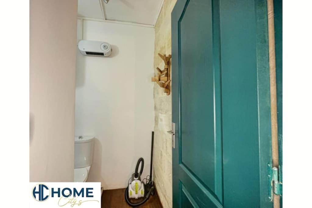 Studio Au Coeur Historique De Montpellier, 2 Personnes Et Wifi Ngoại thất bức ảnh