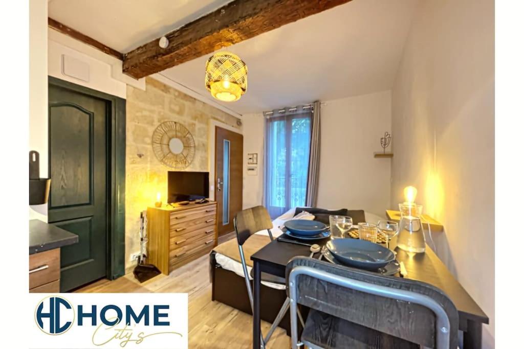 Studio Au Coeur Historique De Montpellier, 2 Personnes Et Wifi Ngoại thất bức ảnh