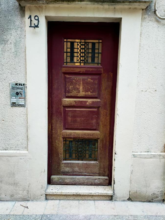 Studio Au Coeur Historique De Montpellier, 2 Personnes Et Wifi Ngoại thất bức ảnh