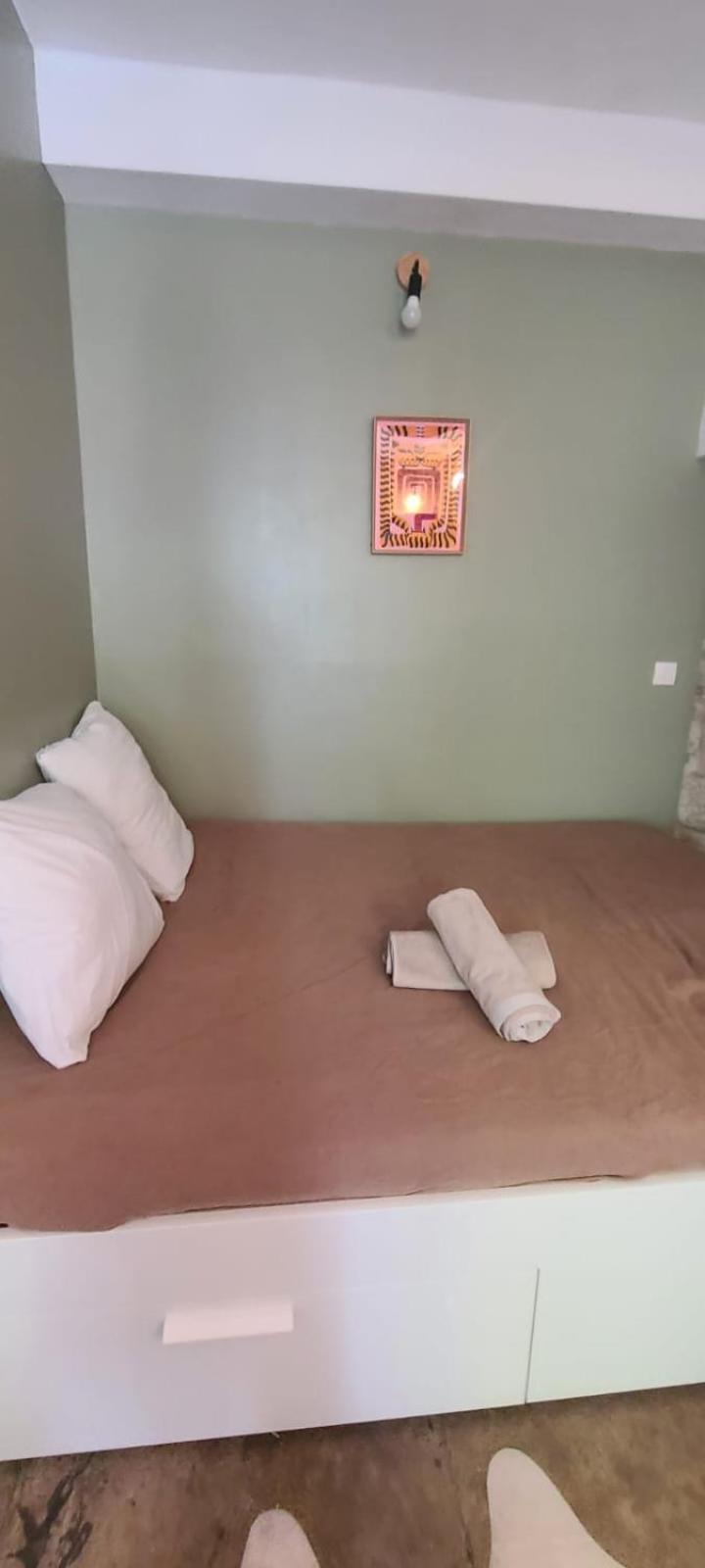 Studio Au Coeur Historique De Montpellier, 2 Personnes Et Wifi Ngoại thất bức ảnh