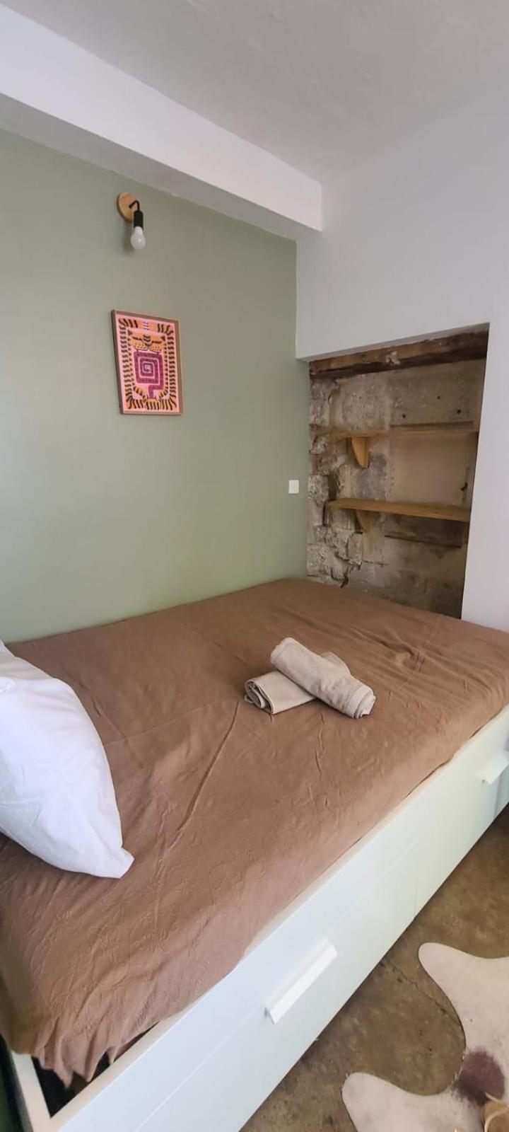 Studio Au Coeur Historique De Montpellier, 2 Personnes Et Wifi Ngoại thất bức ảnh