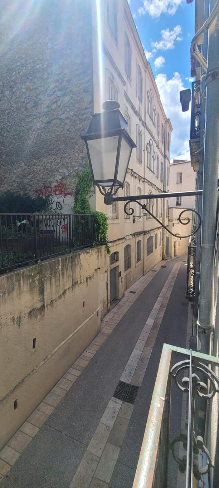 Studio Au Coeur Historique De Montpellier, 2 Personnes Et Wifi Ngoại thất bức ảnh