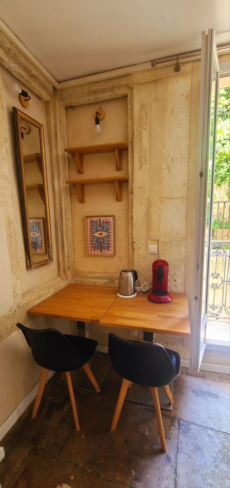 Studio Au Coeur Historique De Montpellier, 2 Personnes Et Wifi Ngoại thất bức ảnh