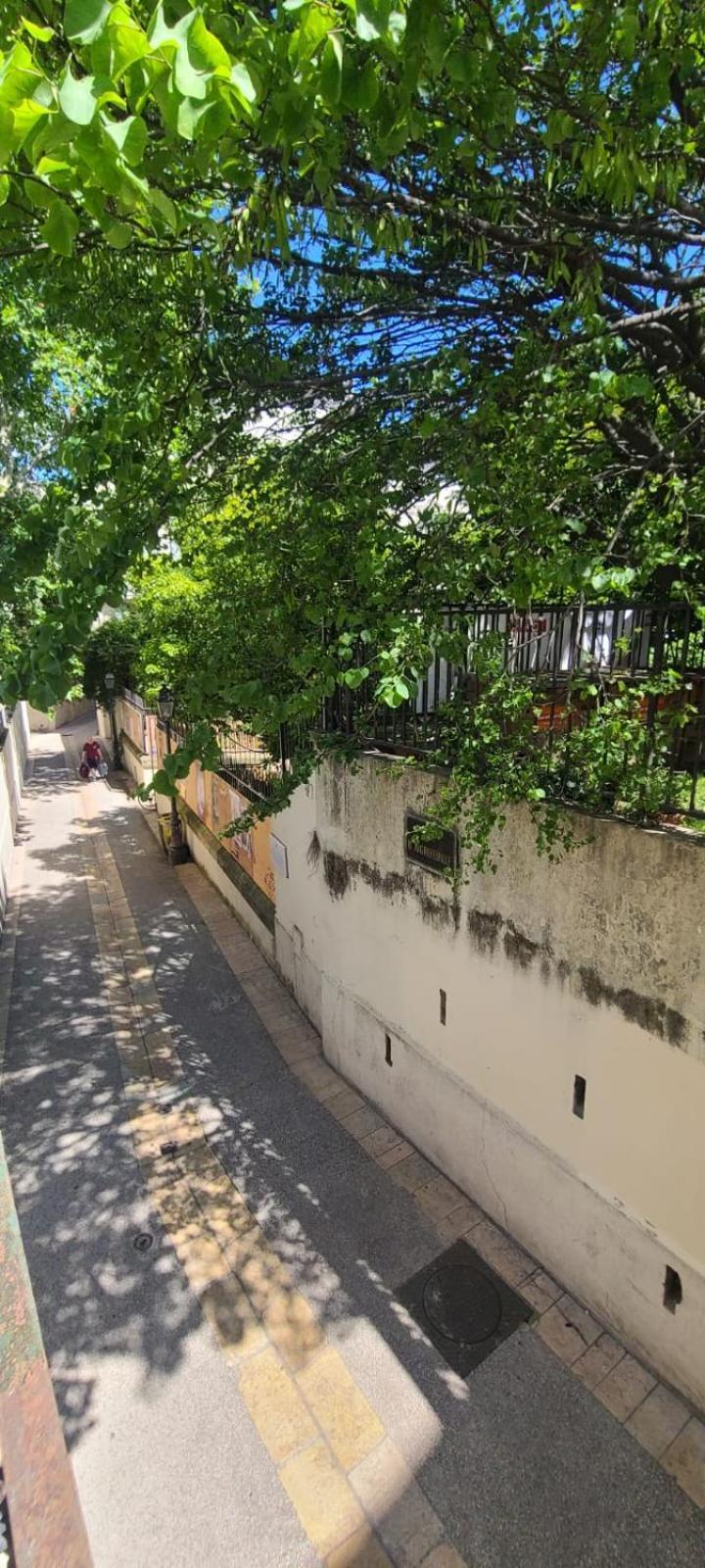 Studio Au Coeur Historique De Montpellier, 2 Personnes Et Wifi Ngoại thất bức ảnh
